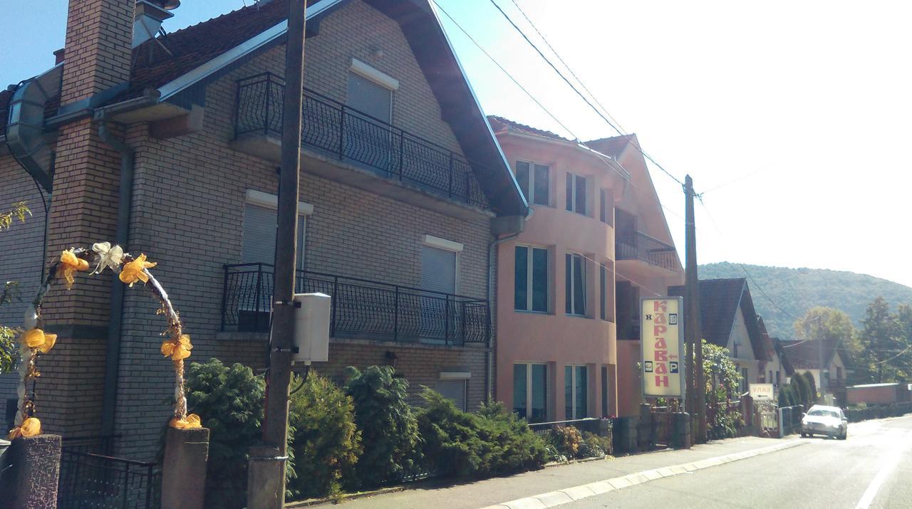 Bed & Breakfast Karavan Raska Exterior photo